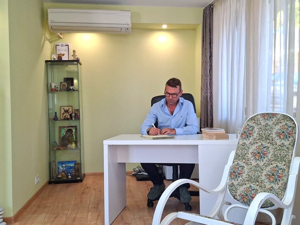 Андрей Мреницов – индивидуална психотерапия в Пловдив
